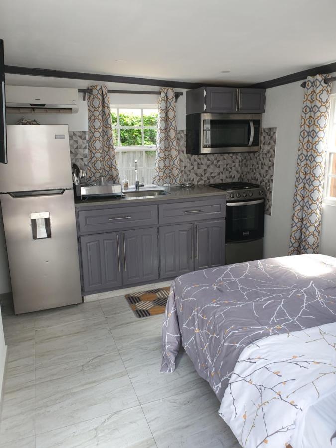 Devachan Apartments Μπριτζτάουν Εξωτερικό φωτογραφία